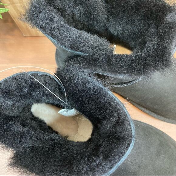 Kirkland Signature Shearling Short Boots Size 7 - Picture 5 of 5